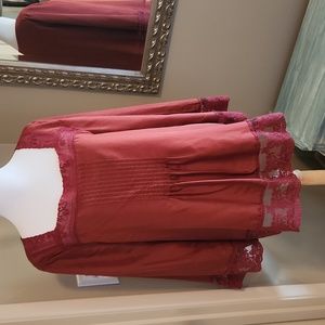 Rust colored M tunic in excellent condition